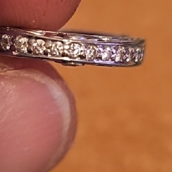 Elegant 18k White Gold NA HOKU Wedding Band w Diamonds SIZE 7 Women's Ring - Picture 8 of 15